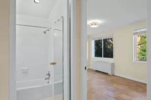 2829 Connecticut Ave NW, Washington, DC 20008 - Photo 10