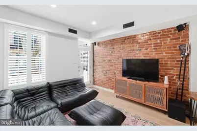2319 17th Street NW, Washington, DC 20009 - Photo 2