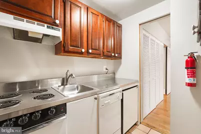 2032 16th Street NW #1, Washington, DC 20009 - Photo 6
