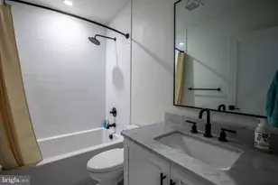 1011 18th St NE, Washington, DC 20002 - Photo 8
