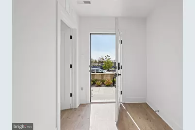 33 Lower Service Court NW, Washington, DC 20001 - Photo 6