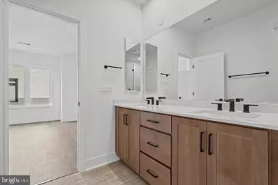 33 Lower Service Court NW, Washington, DC 20001 - Photo 36