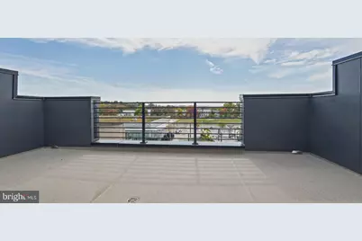 33 Lower Service Court NW, Washington, DC 20001 - Photo 50