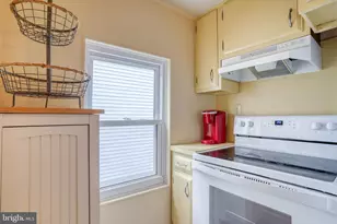 109 Central Blvd, Bethany Beach, DE 19930 - Photo 16