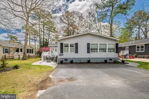 33606 Lakeshore Cir, Millsboro, DE 19966 - Photo 2