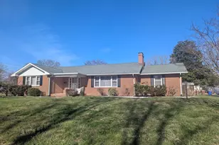 405 Lakelawn Dr, Milford, DE 19963 - Photo 1