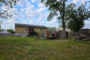 611 W 8th St, Laurel, DE 19956 - Photo 16