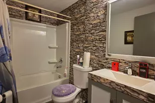 611 W 8th St, Laurel, DE 19956 - Photo 28