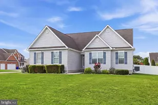 201 Beaufort Ln, Milford, DE 19963 - Photo 1