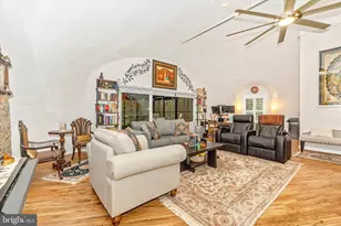 4940 Fox Tower Rd, Smithsburg, MD 21783 - Photo 12