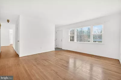 10009 York Drive, Ijamsville, MD 21754 - Photo 4