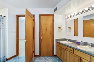 11035 Bennie Duncan Rd, Frederick, MD 21701 - Photo 34