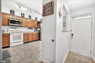 7093 Gresham Ct W, Frederick, MD 21703 - Photo 8