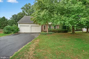 2703 Meadow Ridge Ct, Myersville, MD 21773 - Photo 2