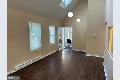 186 Thomas Johnson Drive #SUITE 202 (UNIT 1DE), Frederick, MD 21702 - Photo 4