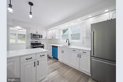 37 E C Street, Brunswick, MD 21716 - Photo 2