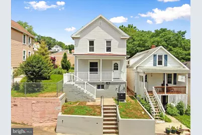 37 E C Street, Brunswick, MD 21716 - Photo 1