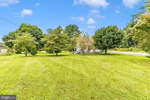 12261 Baugher Rd, Thurmont, MD 21788 - Photo 2