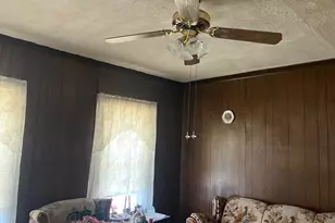 805 E B St, Brunswick, MD 21716 - Photo 12