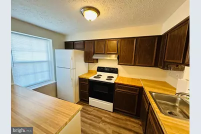 6820 Farmbrook Court, Frederick, MD 21703 - Photo 4