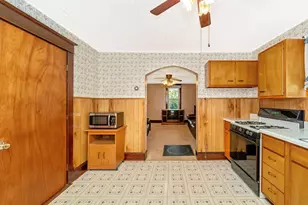 7 W B St, Brunswick, MD 21716 - Photo 8