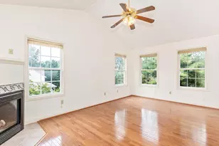 318 Copper Oaks Dr, Woodsboro, MD 21798 - Photo 2