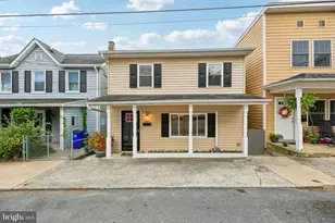 16 E C St, Brunswick, MD 21716 - Photo 1