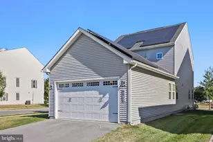 6633 Ballenger Run Blvd, Frederick, MD 21703 - Photo 4