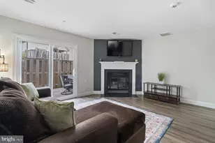 5806 Shadbush Ct, Frederick, MD 21703 - Photo 4