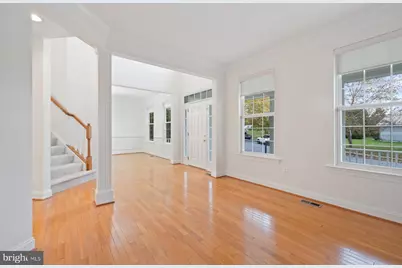 308 E Wainscot Drive, New Market, MD 21774 - Photo 8