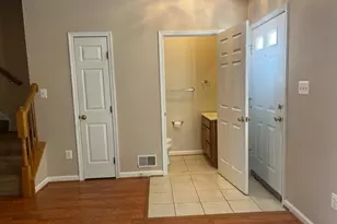 9526 Bellhaven Ct, Frederick, MD 21701 - Photo 4