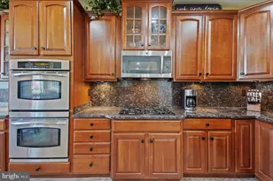 3908 Shawfield Ln, Frederick, MD 21704 - Photo 8