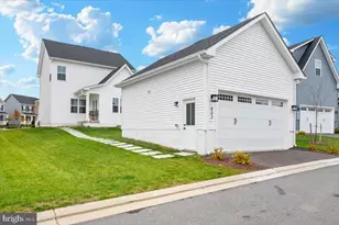 603 Martins Creek Dr, Brunswick, MD 21716 - Photo 2