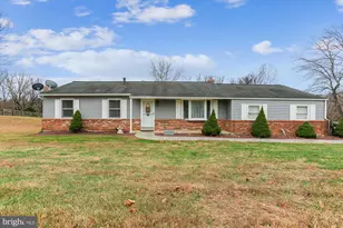 11377 Canary Dr, Ijamsville, MD 21754 - Photo 1