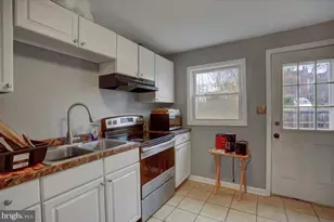 208 Broadway St, Frederick, MD 21701 - Photo 10