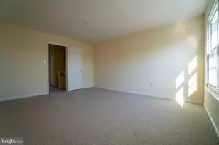 118 Penwick Cir, Frederick, MD 21702 - Photo 2