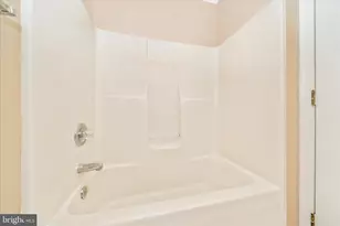 2181 E Greenleaf Dr, Frederick, MD 21702 - Photo 30