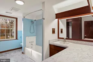 12487 Wolfsville Rd, Myersville, MD 21773 - Photo 16