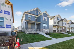 462 Herringbone Wy, Frederick, MD 21701 - Photo 2