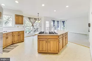 6104 Cool Spring Terrace S, Frederick, MD 21701 - Photo 2