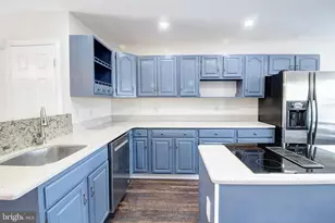 42 Victoria Square, Frederick, MD 21702 - Photo 6