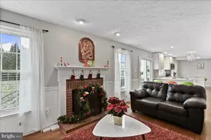 10659 Finn Dr, New Market, MD 21774 - Photo 2