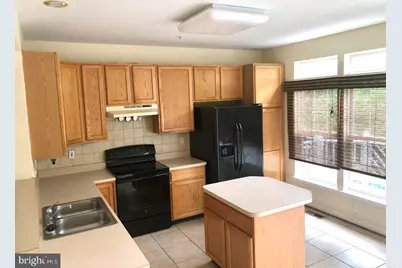 614 Eisenhower Drive, Frederick, MD 21703 - Photo 4