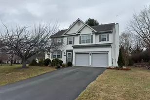 5801 Winding Oaks Ct, Frederick, MD 21704 - Photo 2