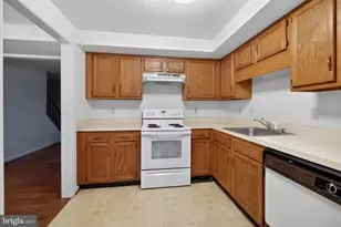 8026 Waterview Ct, Frederick, MD 21701 - Photo 18