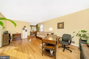 11296 Windsor Ct, Ijamsville, MD 21754 - Photo 8