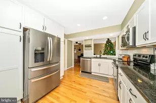 11296 Windsor Ct, Ijamsville, MD 21754 - Photo 12