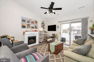 3855 Shadywood Dr, Jefferson, MD 21755 - Photo 2