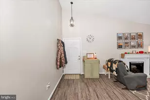 3855 Shadywood Dr, Jefferson, MD 21755 - Photo 8