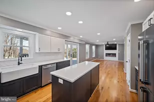 1105 Village Gate Dr, Mount Airy, MD 21771 - Photo 8